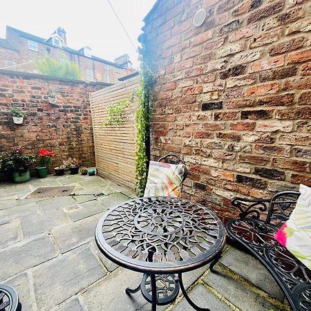 Bootham Apartment 32 - Free Parking - Five Minute Walk To York Minster Екстериор снимка