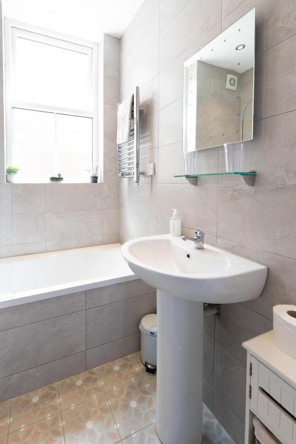 Bootham Apartment 32 - Free Parking - Five Minute Walk To York Minster Екстериор снимка