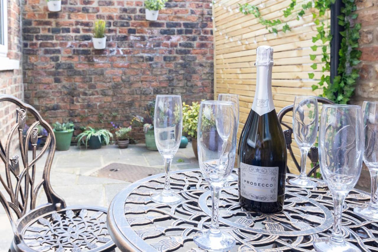 Bootham Apartment 32 - Free Parking - Five Minute Walk To York Minster Екстериор снимка